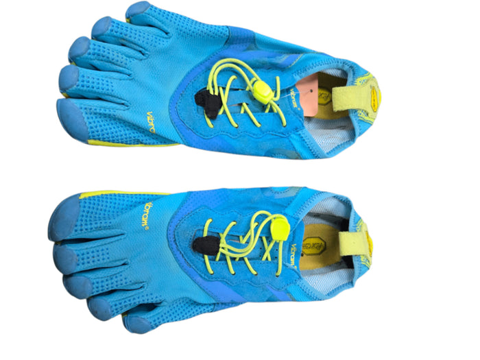 Very Good 9 Vibram Shoes